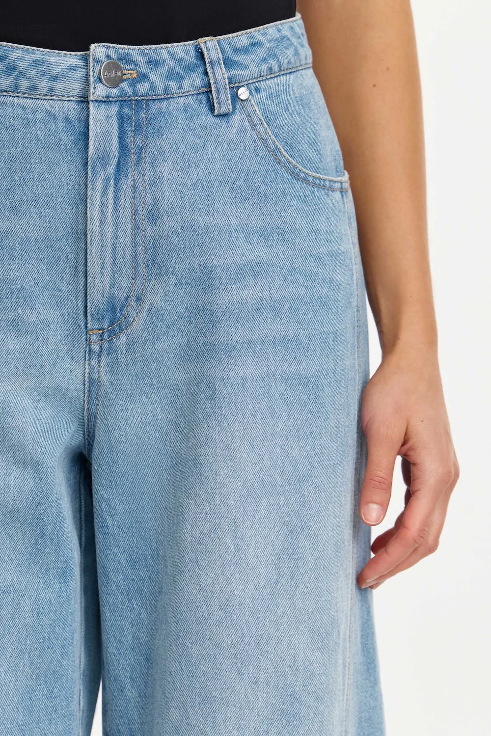 HINCKLEY JEAN - Image 4