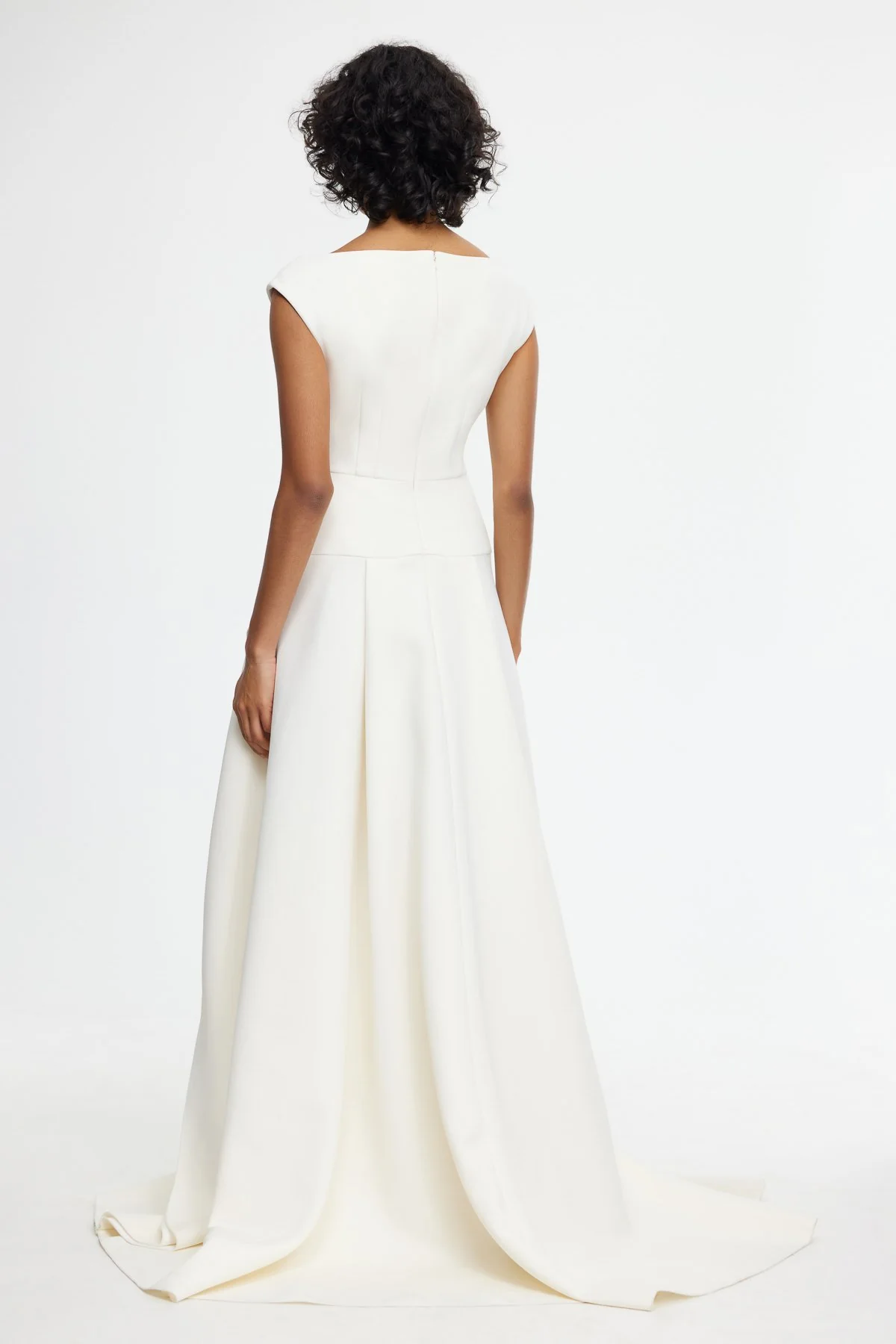 WORTHINGTON GOWN - Image 3